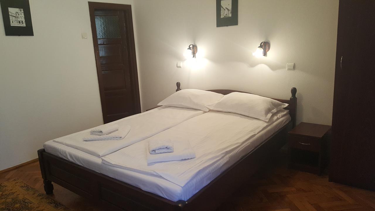 Pensiunea Podul Minciunilor Sibiu Buitenkant foto